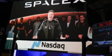 إيلون ماسك أول تريليوني في العالم بفضل طرح SpaceX للاكتتاب العام