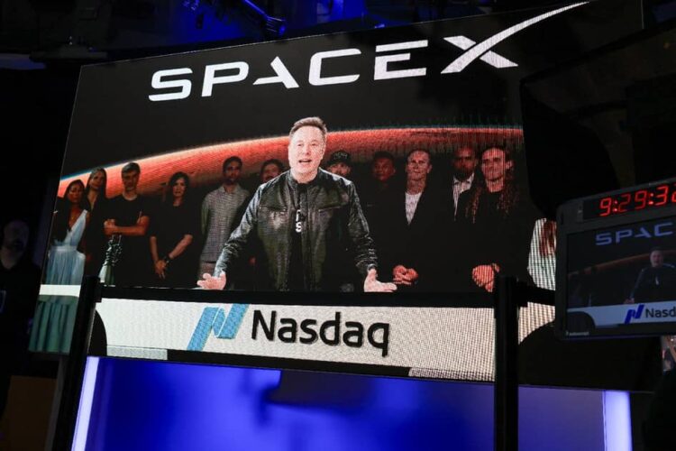 إيلون ماسك أول تريليوني في العالم بفضل طرح SpaceX للاكتتاب العام إيلون ماسك أول تريليوني في العالم بفضل طرح SpaceX للاكتتاب العام