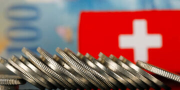 ارتفاع EUR/CHF وGBP/CHF مع بقاء النفط مرتفعاً بسبب توتر أمريكي-إيراني