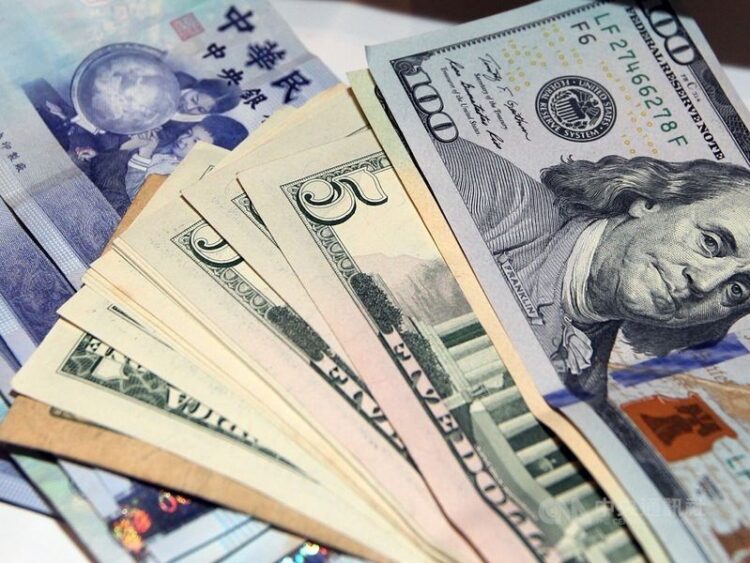 ارتفاع الدولار الأمريكي في سوق الفوركس بطايوان ارتفاع الدولار الأمريكي في سوق الفوركس بطايوان