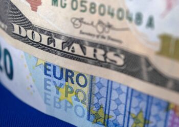 ارتفاع حيازة اليورو إلى 20% بمحافظ البنوك المركزية رغم تراجع التداولات اليومية مقابل الدولار