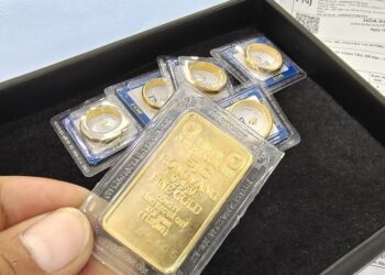 ارتفاع سعر الذهب الفوري إلى 4015 دولار للأونصة مع قفزة محلية قرب 147 مليون دونغ