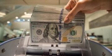 استقرار الدولار مقابل الدينار العراقي مع تراجع طفيف في أربيل