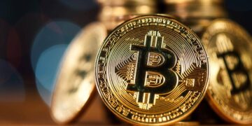 استقرار بيتكوين عند 64207.5 دولار رغم تباين العملات الرقمية