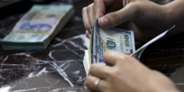 استقرار سعر الدولار أمام الجنيه المصري عند مستويات 49.46 جنيه للشراء