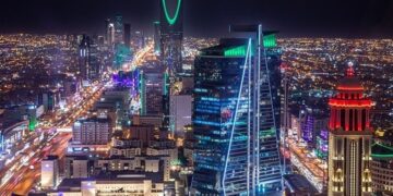 اقتصاد السعودية يصل إلى 1.31 تريليون دولار بفضل القطاعات غير النفطية والسياحة
