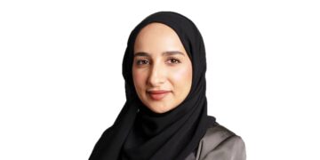 الإعلام الإماراتي يثبت جاهزيته وكفاءته في مواجهة التحديات الاقتصادية والجيوسياسية