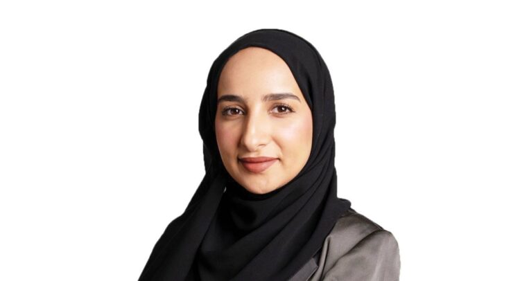 الإعلام الإماراتي يثبت جاهزيته وكفاءته في مواجهة التحديات الاقتصادية والجيوسياسية