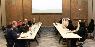 الإمارات تؤكد أهمية استقرار الطاقة لدعم الاقتصاد العالمي في مؤتمر باكو