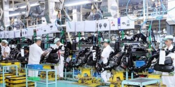 الاقتصاد العالمي - تحسن الطلب في آسيا وتراجع أكبر لنشاط المصانع الأوروبية في 2025