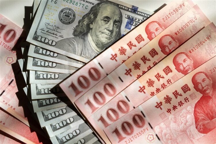 الدولار الأميركي يغلق بانخفاض في سوق تايبيه للفوركس الدولار الأميركي يغلق بانخفاض في سوق تايبيه للفوركس