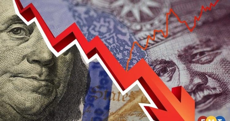 الدولار يرتفع مدعوماً ببيانات اقتصادية أميركية أقوى من المتوقع