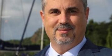 الرجل الذي شهد انهيار الاتحاد السوفيتي يرى صورة مشابهة في أميركا