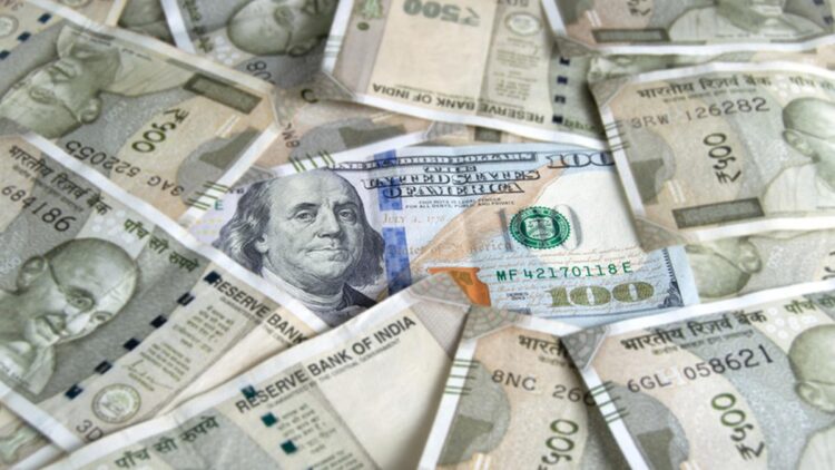 الروبية تتراجع 15 بيزة إلى 95.56 أمام الدولار الأمريكي الروبية تتراجع 15 بيزة إلى 95.56 أمام الدولار الأمريكي