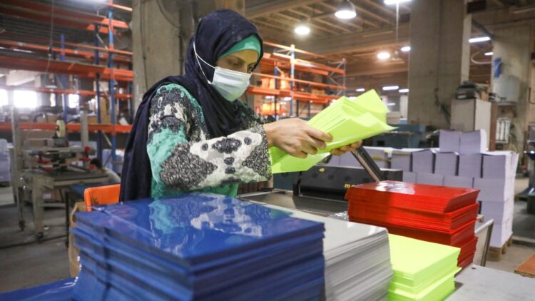 السعودية ترفع حظر استيراد المنتجات اللبنانية لمدة 5 سنوات السعودية ترفع حظر استيراد المنتجات اللبنانية لمدة 5 سنوات