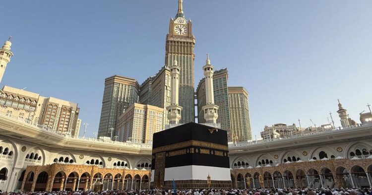 السعودية توسع مشروعات مكة بتوقيع عقود تطوير جديدة السعودية توسع مشروعات مكة بتوقيع عقود تطوير جديدة