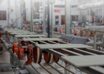 السعودية ضمن 419 شركة تخضع لرسوم مكافحة إغراق بلاط السيراميك الخليجية