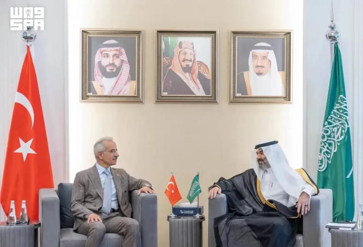 السعودية وتركيا تبحثان تعزيز الشراكة في التكنولوجيا والذكاء الاصطناعي السعودية وتركيا تبحثان تعزيز الشراكة في التكنولوجيا والذكاء الاصطناعي