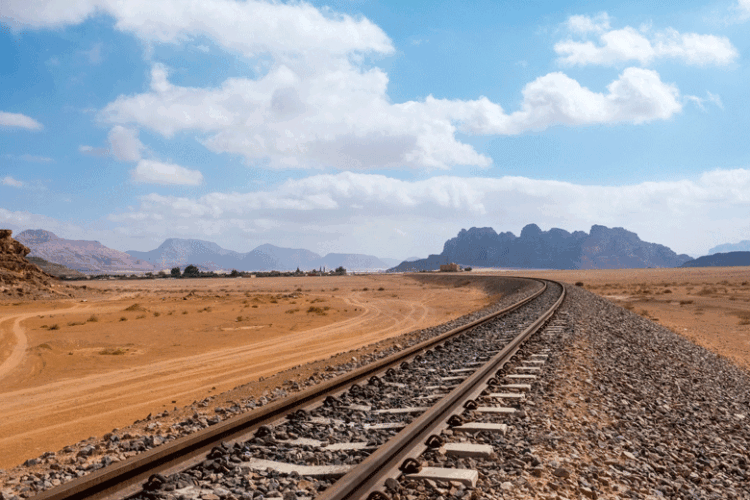 السعودية وتركيا توقعان اتفاقيات للسكك الحديدية السعودية وتركيا توقعان اتفاقيات للسكك الحديدية