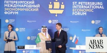 السعودية وروسيا توقعان 13 اتفاقية بقيمة 1.28 مليار دولار لتعزيز الأمن الغذائي