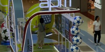 الصين تتابع كأس العالم بشكل مختلف هذا العام