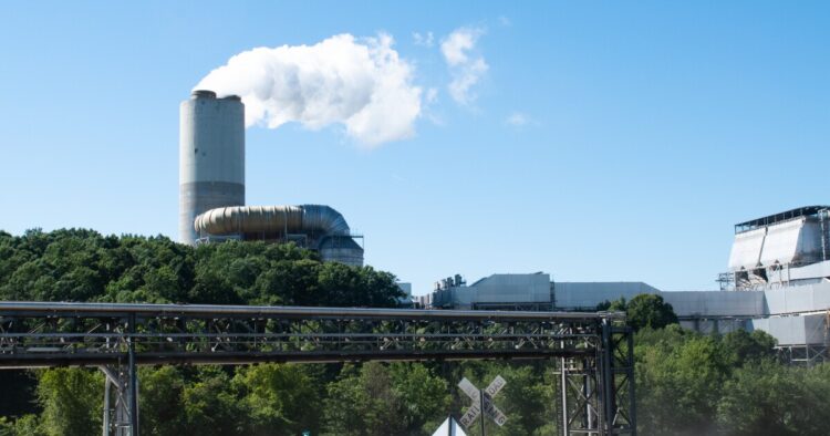 المدعي العام: Duke Energy تجاوزت الحد في زيادة الأسعار المدعي العام في كارولاينا الشمالية ينتقد زيادة أسعار Duke Energy
