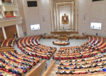 النواب يناقشون تعديل قانون الضريبة وتمويل امتداد خط مترو مصر