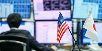 الين يصل إلى 160 مقابل الدولار ويقضي على مكاسب التدخل
