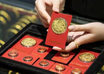 انخفاض سعر الذهب العالمي إلى 4075 دولار للأونصة مع استقرار الأسعار المحلية