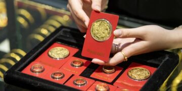 انخفاض سعر الذهب العالمي إلى 4075 دولار للأونصة مع استقرار الأسعار المحلية