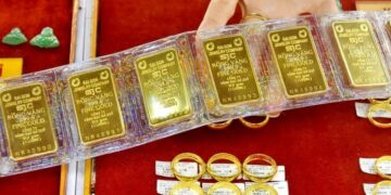 انخفاض سعر الذهب الفوري إلى 3980.20 دولار للأونصة مع تراجع عالمي حاد