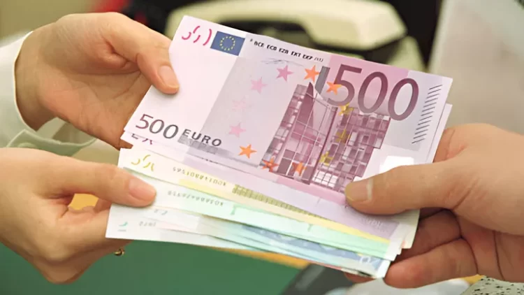 انخفاض سعر اليورو مقابل الجنيه في 5 بنوك بنهاية الأسبوع