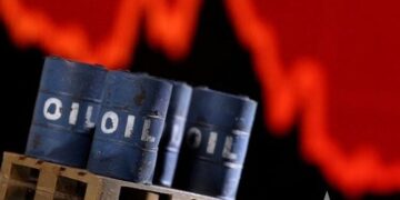 انخفاض سعر خام برنت إلى 71.99 دولار وخام غرب تكساس إلى 69.23 دولار بفعل زيادة الإمدادات