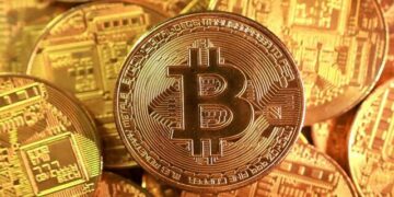 بيتكوين تنخفض مع تراجع شهية المخاطرة في الأسواق