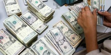 تحويلات المصريين في الخارج تصل إلى 34.9 مليار دولار في 9 أشهر