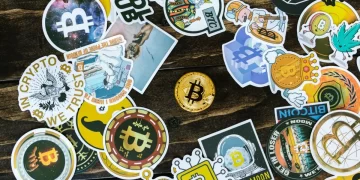 تدفقات خروج 1786 بيتكوين من صناديق التداول تعكس ضغط بيع متزايد