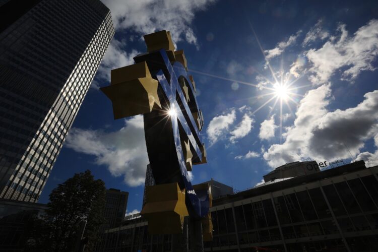 تراجع Nasdaq 100 وزيادة ECB وتحليل الين الياباني تراجع Nasdaq 100 وزيادة ECB وتحليل الين الياباني