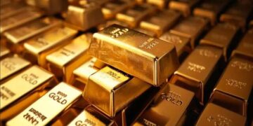 تراجع أسعار الذهب مع توقعات رفع الفائدة والأسواق العالمية