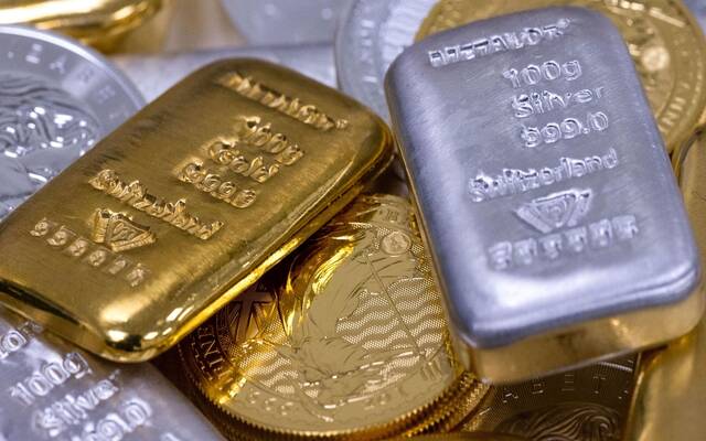 تراجع أسعار الذهب والفضة وسط مخاوف من التضخم تراجع أسعار الذهب والفضة وسط مخاوف من التضخم
