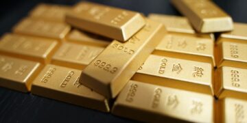 تراجع الذهب مع صعود الدولار وارتفاع توقعات رفع الفائدة