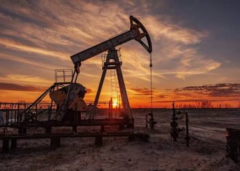 تراجع برنت 1.75% إلى 72.43 دولار مع استمرار تدفق النفط عبر هرمز