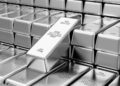 تراجع سعر الفضة محليًا إلى 118.34 جنيه رغم ارتفاع الأوقية عالميًا إلى 66.75 دولار