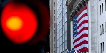 تراجع مؤشر ناسداك 100 بعد ارتفاع مكاسب ميكرون وارتفاع أسعار آبل
