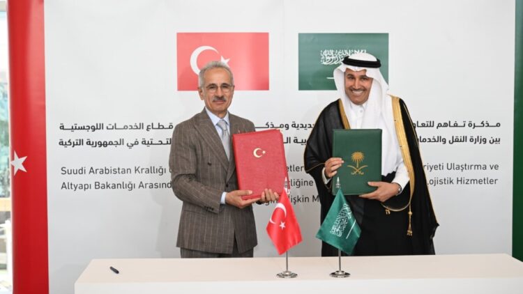 تركيا والسعودية تسعيان لإنشاء رابط سككي مع الأردن وسوريا