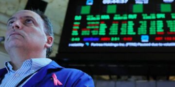 تعافي قطاع الرقائق يرفع العقود الآجلة للأسهم الأمريكية