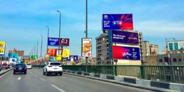 تنظيم الإعلان والكهرباء يناقشان ضوابط استخدام الطاقة النظيفة لإنارة الطرق