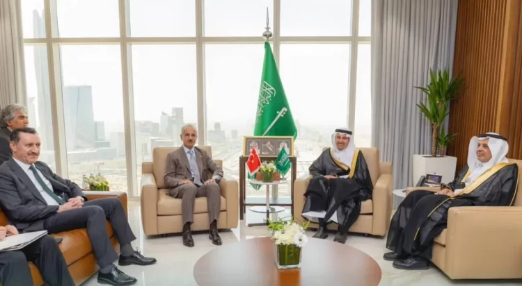 تيسير سلاسل الإمداد بين السعودية وتركيا عبر ممرات أرضية