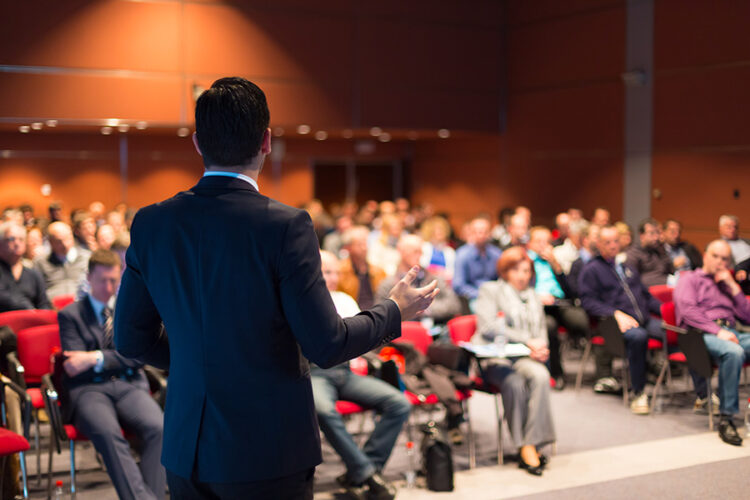 ثقة الرؤساء التنفيذيين في الاقتصاد الأمريكي تنخفض في مسح الربع الثاني ثقة الرؤساء التنفيذيين في الاقتصاد الأمريكي تنخفض في مسح الربع الثاني