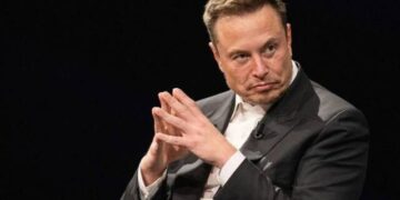 دعوات لتأجيل طرح سبيس إكس amid مخاوف التقييم