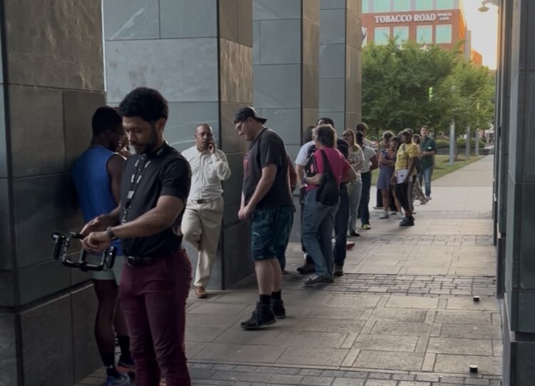 ديك إنيرجي تطلب زيادة 18% في أسعار الطاقة للعملاء في نورث كارولاينا ديك إنيرجي تطلب زيادة 18% في أسعار الطاقة للعملاء في نورث كارولاينا